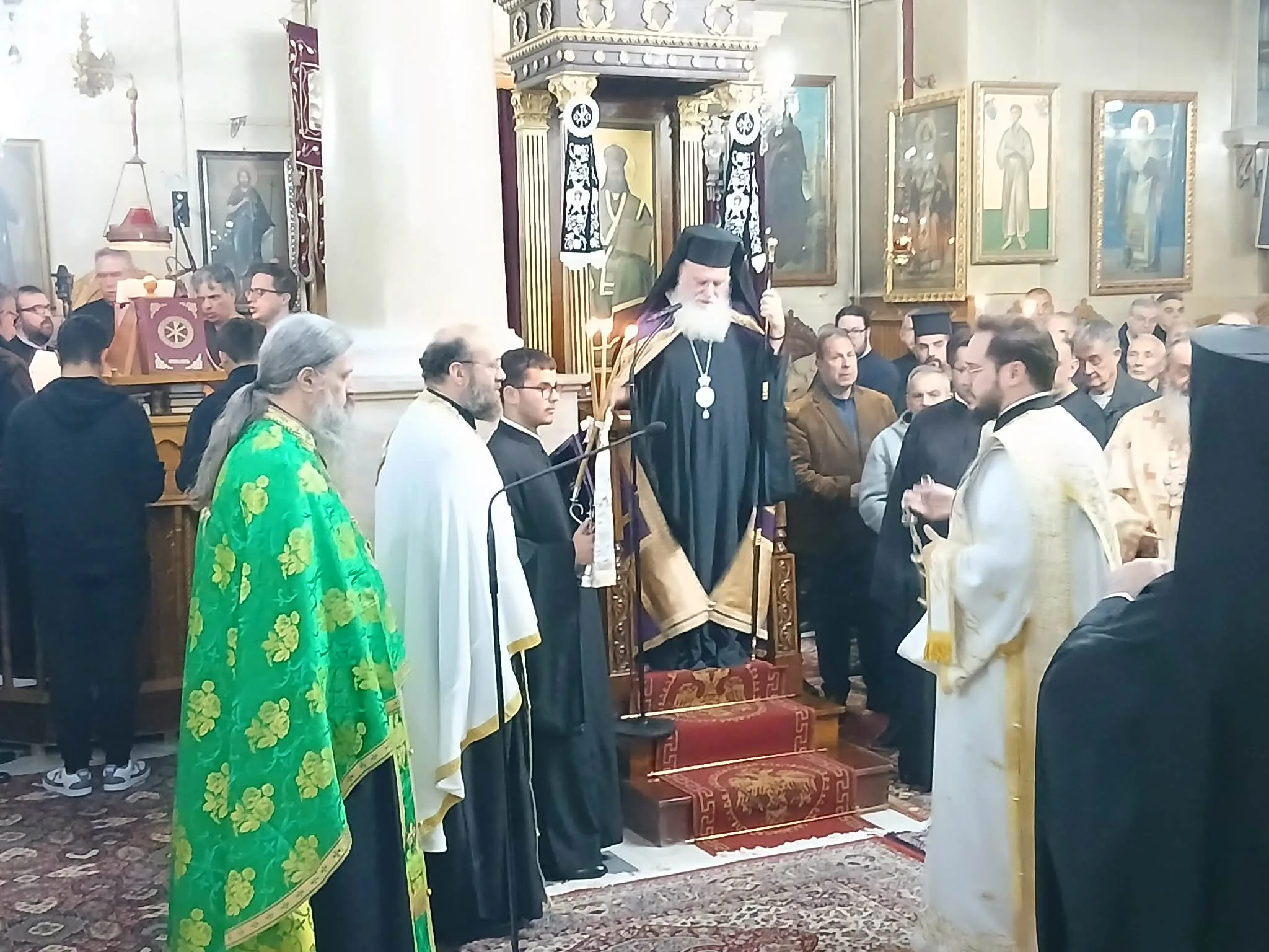 Ο Δ΄ Κατανυκτικός Εσπερινός στον Αγιο Ανδρέα Αιγίου, χοροστατούντος του Επισκόπου Ρωγών ΦΩΤΟ 4 Ο Δ΄ Κατανυκτικός Εσπερινός στον Αγιο Ανδρέα Αιγίου, χοροστατούντος του Επισκόπου Ρωγών ΦΩΤΟ