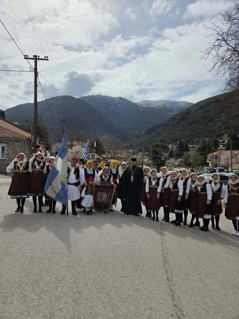 Κερπινιώτες και Κερπινιώτισσες παρήλασαν με καμάρι και υπερηφάνεια, στα Καλάβρυτα ΦΩΤΟ 29 Κερπινιώτες και Κερπινιώτισσες παρήλασαν με καμάρι και υπερηφάνεια, στα Καλάβρυτα ΦΩΤΟ