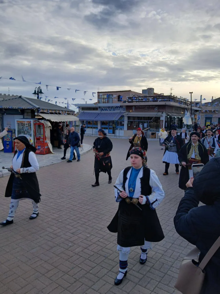 Ο Σκοπευτικός Όμιλος Παραδοσιακών όπλων Πατρών, στην Μάνη ΦΩΤΟ