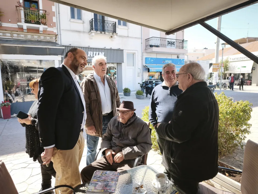 Κάτω Αχαΐα: Περιοδεία Φωτήλα - Αμεση επαφή με επαγγελματείς, κόσμο και κομματικά στελέχη ΦΩΤΟ
