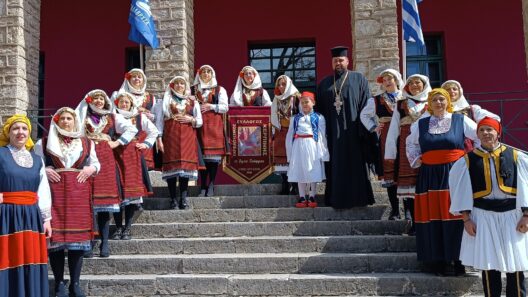 Κερπινιώτες και Κερπινιώτισσες παρήλασαν με καμάρι και υπερηφάνεια, στα Καλάβρυτα ΦΩΤΟ