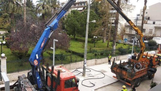 Αίγιο: Τους «άλλαξε τα φώτα» η ΔΕΗ - Η ανάπλαση στο κέντρο της πόλης ΦΩΤΟ