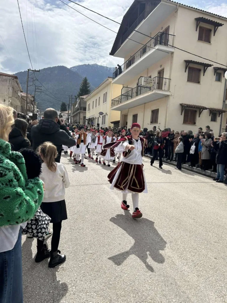 Καλάβρυτα: Ημέρα επετείου της απελευθέρωσης - Σύμβολο θυσίας, ορόσημο της εθνικής ταυτότητας ΦΩΤΟ 58 Καλάβρυτα: Ημέρα επετείου της απελευθέρωσης - Σύμβολο θυσίας, ορόσημο της εθνικής ταυτότητας ΦΩΤΟ