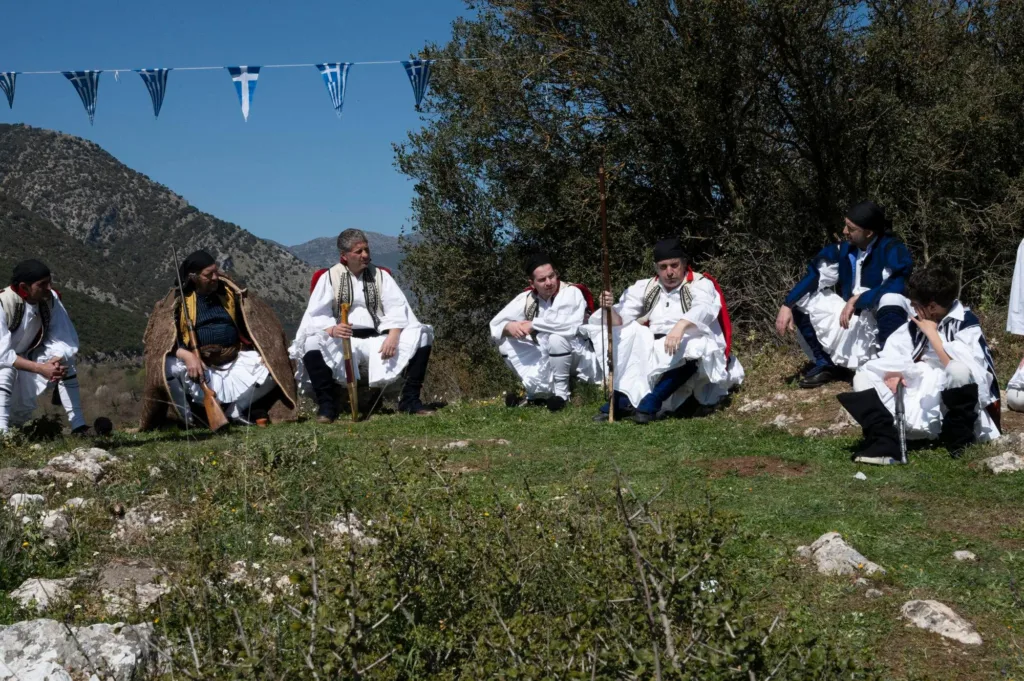 Tα 205 χρόνια από την Μάχη της Χελωνοσπηλιάς, από Δήμο Καλαβρύτων και Σύλλογο Λυκουριωτών ΦΩΤΟ 43 Tα 205 χρόνια από την Μάχη της Χελωνοσπηλιάς, από Δήμο Καλαβρύτων και Σύλλογο Λυκουριωτών ΦΩΤΟ