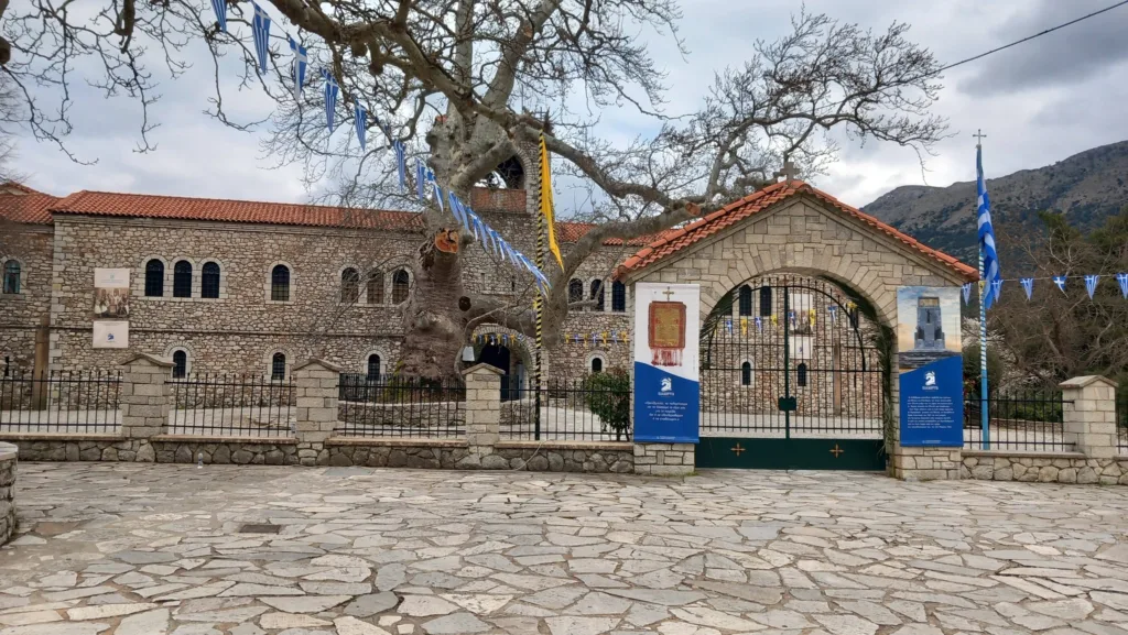Ο Ποδηλατικός Γύρος Θυσίας, από το Λιμάνι Πατρών μέχρι την Μονή Αγίας Λαύρας ΦΩΤΟ 34 Ο Ποδηλατικός Γύρος Θυσίας, από το Λιμάνι Πατρών μέχρι την Μονή Αγίας Λαύρας ΦΩΤΟ