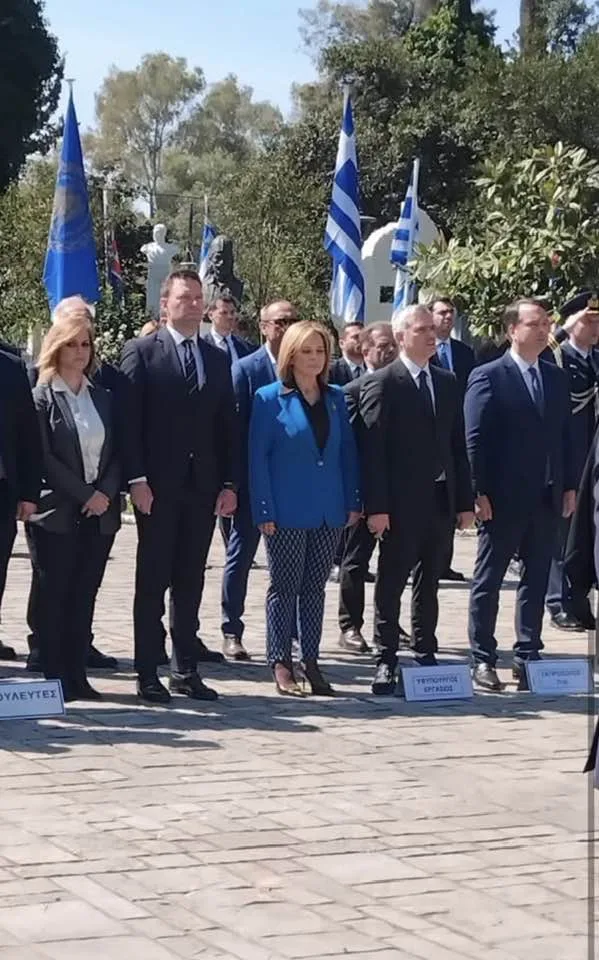 Αχαΐα: Κομματικά στελέχη των «Δημοκρατών» με τον Κασσελάκη στο Μεσολόγγι - Η επαφή με τους πολίτες ΒΙΝΤΕΟ-ΦΩΤΟ 29 Αχαΐα: Κομματικά στελέχη των «Δημοκρατών» με τον Κασσελάκη στο Μεσολόγγι - Η επαφή με τους πολίτες ΒΙΝΤΕΟ-ΦΩΤΟ
