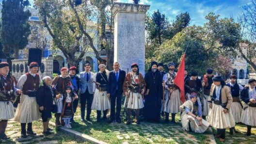 Αναπαράσταση της Ορκωμοσίας των Αγωνιστών του '21 από τους «Μωραΐτες εν Χορώ», στην Πάτρα ΦΩΤΟ