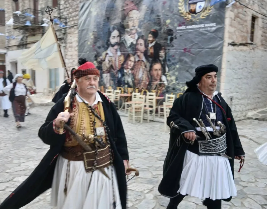 Ο Σκοπευτικός Όμιλος Παραδοσιακών όπλων Πατρών, στην Μάνη ΦΩΤΟ