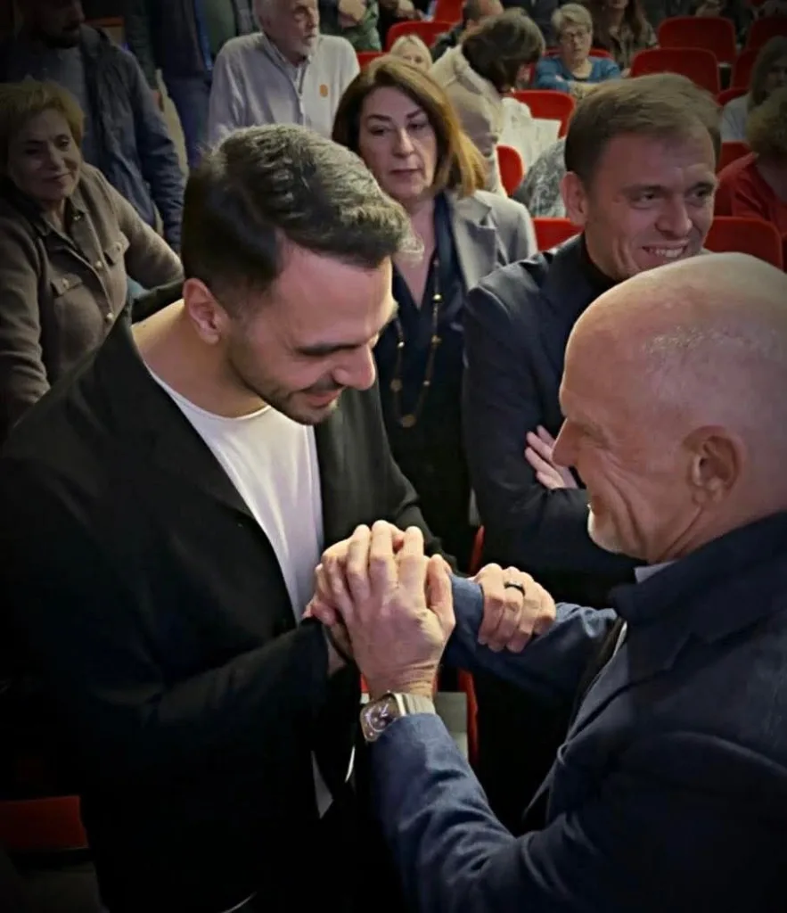 Αχαΐα: «Ο Ανδρέας μέσα από τα μάτια των παιδιών του» -Το ΠΑΣΟΚ ήταν όλο εκεί ΦΩΤΟ