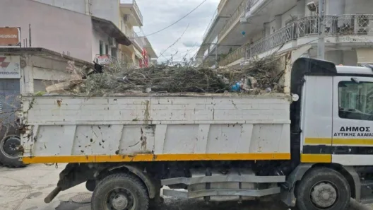 Κάτω Αχαΐα: Παράνομες και ανεξέλεγκτες «χωματερές» πολύ κοντά στην πόλη ΦΩΤΟ