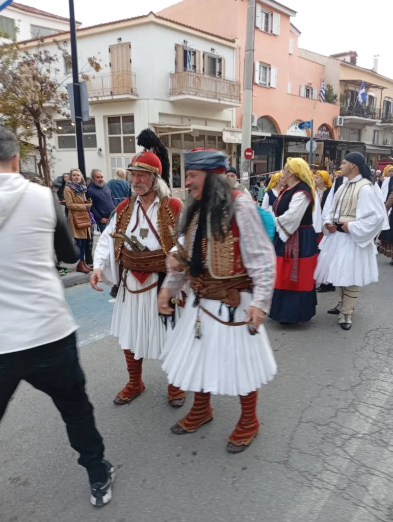 Με «σημαία» την παράδοση τίμησαν το 1821 στο Φαρραί Αχαΐας ΦΩΤΟ