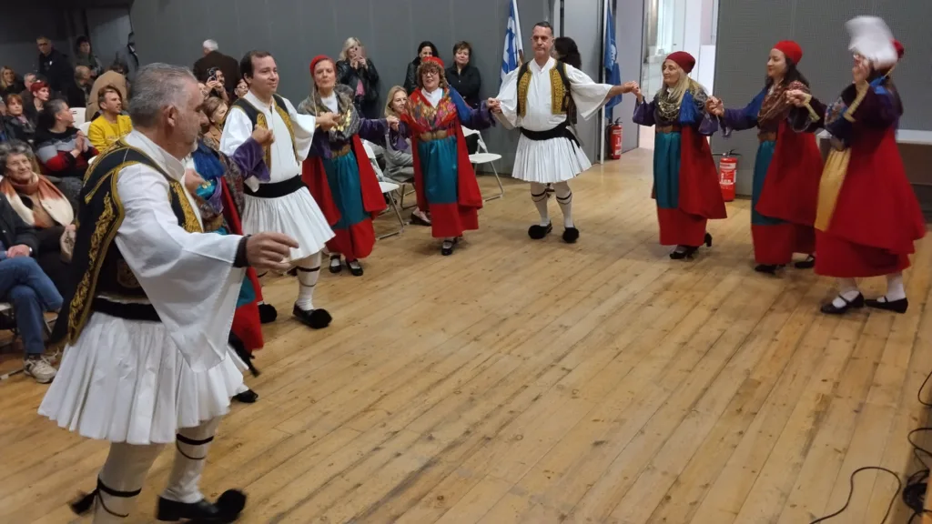 Επετειακή εκδήλωση του Παγκαλαβρυτινού Συλλόγου Πατρών, με Νασιόπουλο ΦΩΤΟ 42 Επετειακή εκδήλωση του Παγκαλαβρυτινού Συλλόγου Πατρών, με Νασιόπουλο ΦΩΤΟ