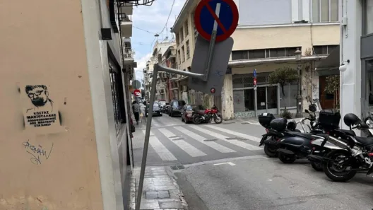 Πάτρα: Πέρασμα με ρίσκο για πεζούς και οδηγούς η οδός Φιλοποίμενος ΦΩΤΟ