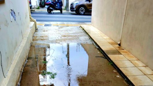 Πάτρα: Πλημμυρίζουν σπίτια από κακοτεχνία του Δήμου ΦΩΤΟ