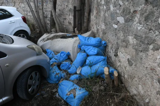 Πάτρα: Μετ΄ εμποδίων η καθαριότητα στο Δημοτικό Πάρκινγκ Αγίου Διονυσίου