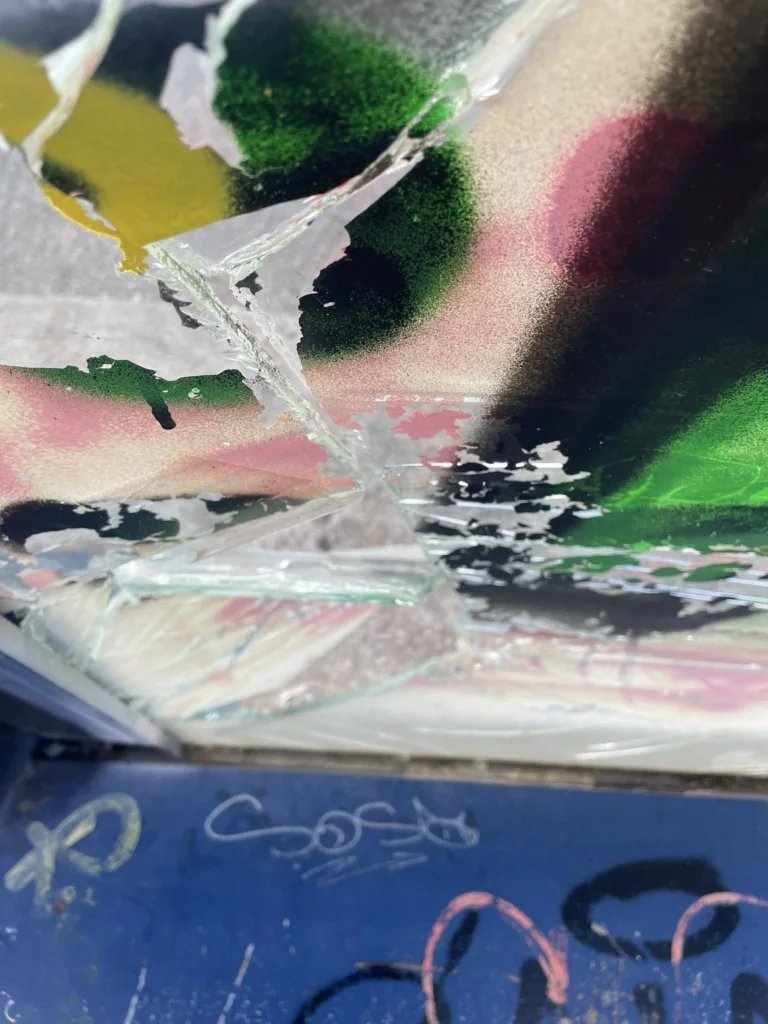 Πάτρα: Εκαναν «γυαλιά καρφιά» στάση του τρένου ΦΩΤΟ