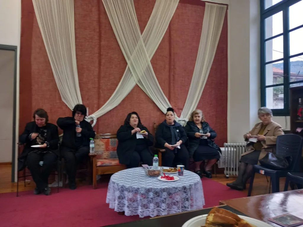 Το Βιωματικό Εργαστήριο Αυτοφροντίδας «Να με βλέπω» στα Μελίσσια Αιγίου ΦΩΤΟ