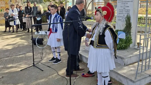 Επειτειακές εκδηλώσεις στο Ηρώον της Πλατείας Καμινίων ΦΩΤΟ