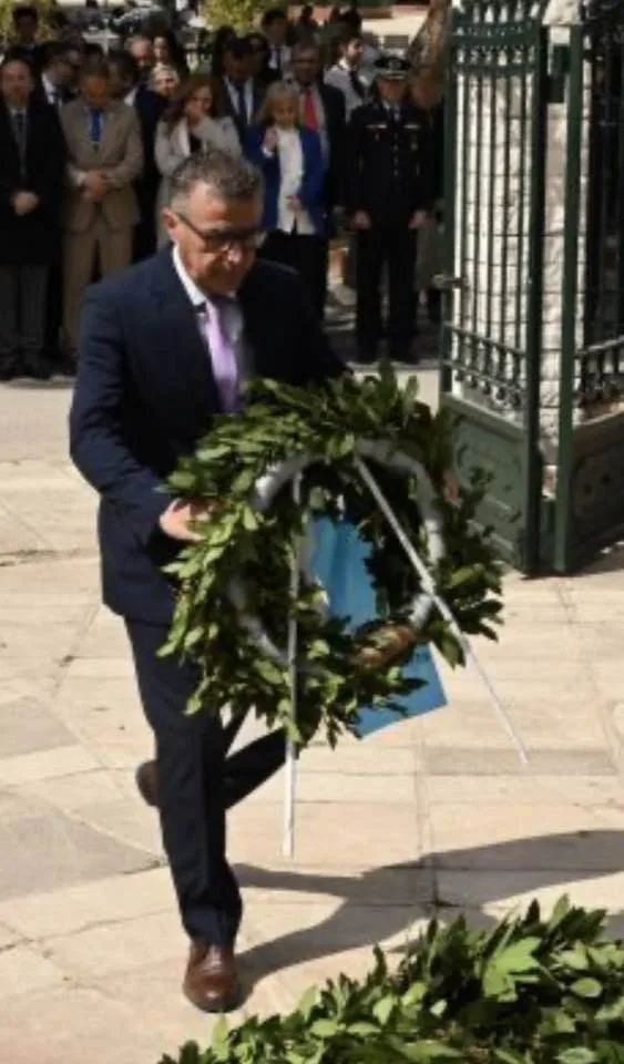 Αίγιο: Παρών στην Επέτειο του '21 το κόμμα Κασσελάκη - «Ημέρα ευθύνης...» ΦΩΤΟ 30 Αίγιο: Παρών στην Επέτειο του '21 το κόμμα Κασσελάκη - «Ημέρα ευθύνης...» ΦΩΤΟ