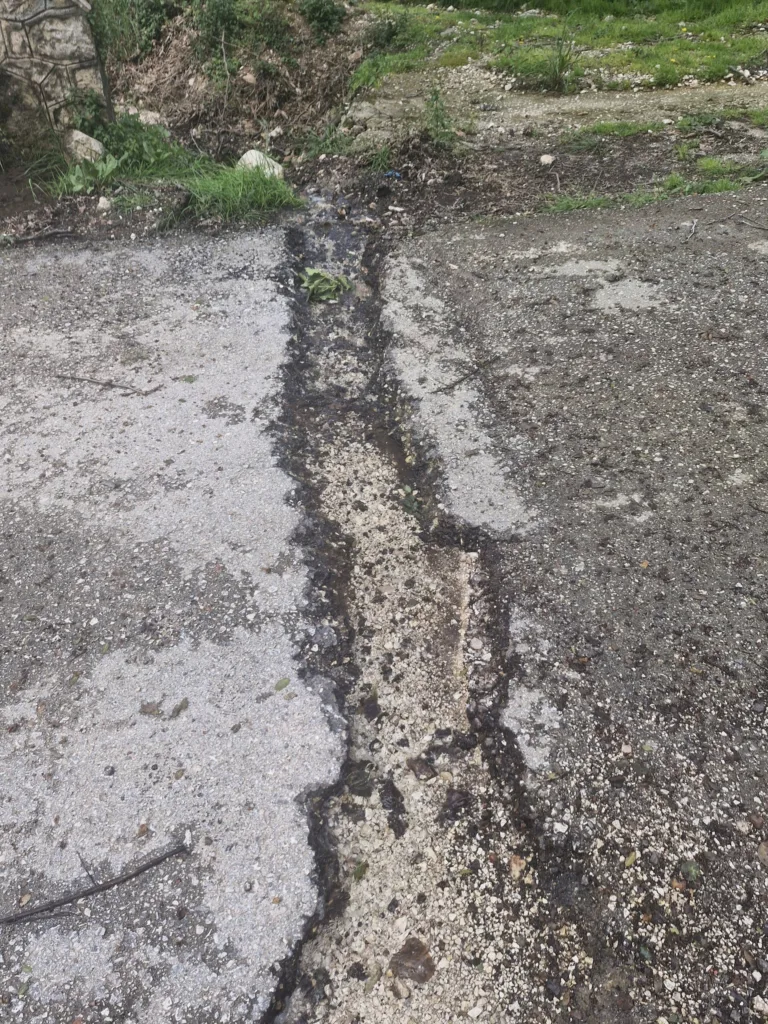 Πάτρα: Δρόμος στην Άνω Καλλιθέα κατέρρευσε - Αποκλεισμένες κατοικίες ΦΩΤΟ