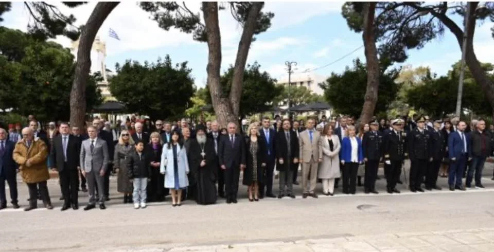Αίγιο: Παρών στην Επέτειο του '21 το κόμμα Κασσελάκη - «Ημέρα ευθύνης...» ΦΩΤΟ 28 Αίγιο: Παρών στην Επέτειο του '21 το κόμμα Κασσελάκη - «Ημέρα ευθύνης...» ΦΩΤΟ