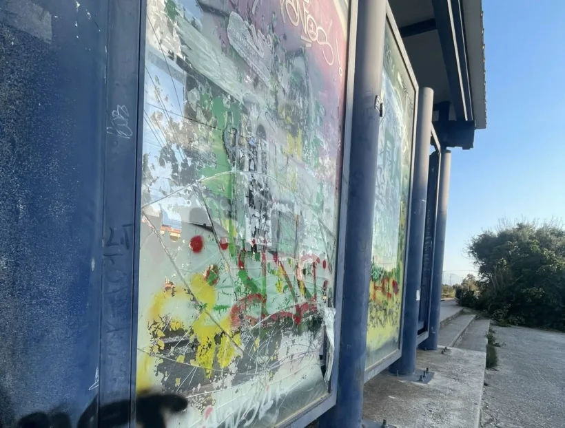 Πάτρα: Εκαναν «γυαλιά καρφιά» στάση του τρένου ΦΩΤΟ