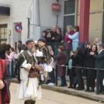 Αίγιο: Στην παραλία η μαθητική παρέλαση της 25ης Μαρτίου...και με άλογα BINTEO-ΦΩΤΟ