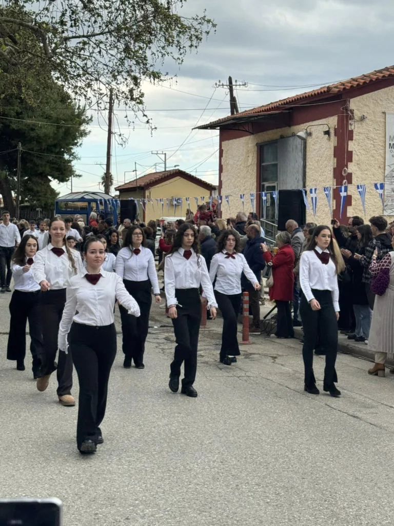 Συγκίνηση και σεβασμός σε όσους θυσιάστηκαν, από το Διακοπτό ΦΩΤΟ