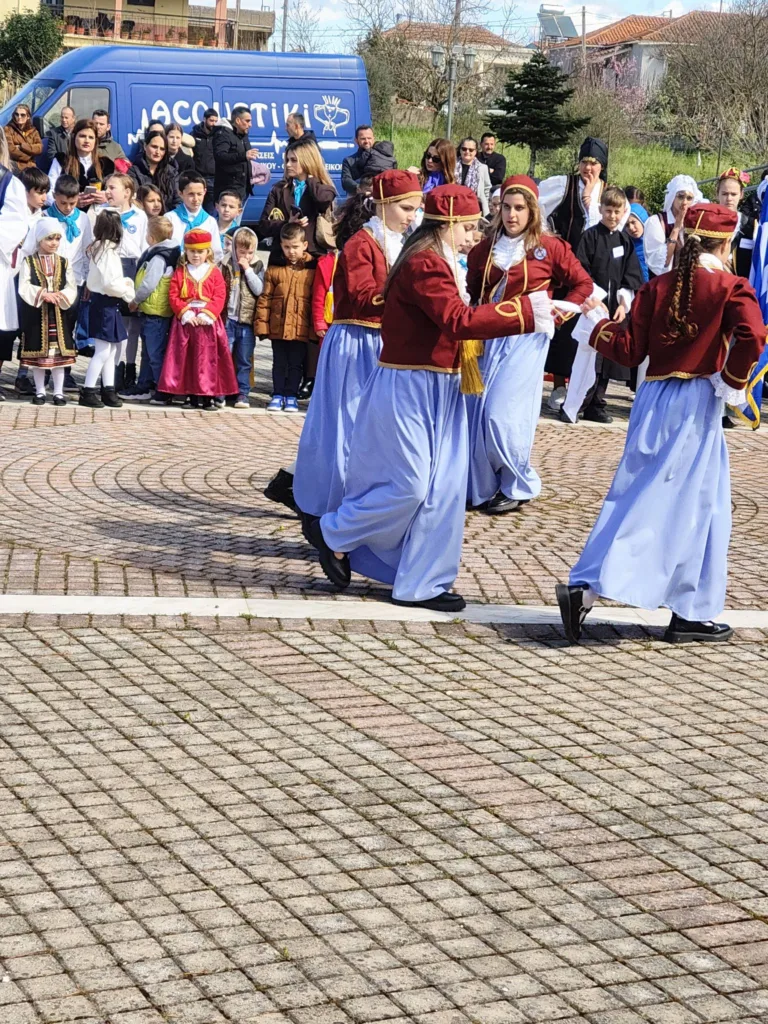 Εορταστικές εκδηλώσεις στο Σταυροδρόμι Τριταίας, για την Ελευθερία ΦΩΤΟ