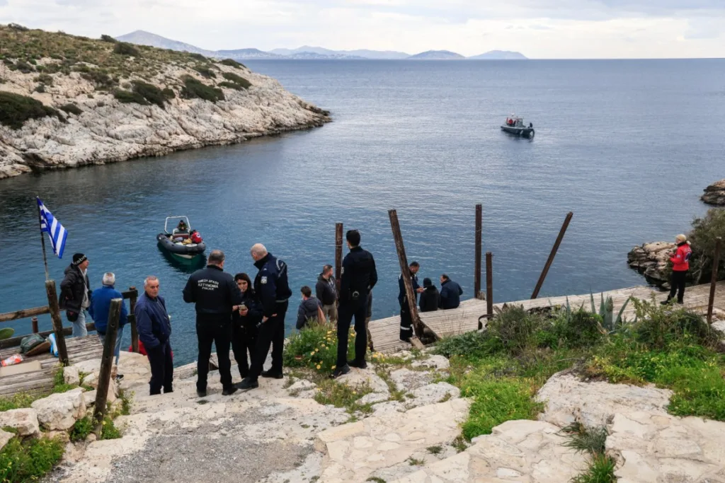 Βουλιαγμένη: Συνεχίζονται οι έρευνες του Λιμενικού για τον εντοπισμό αγνοούμενου δύτη