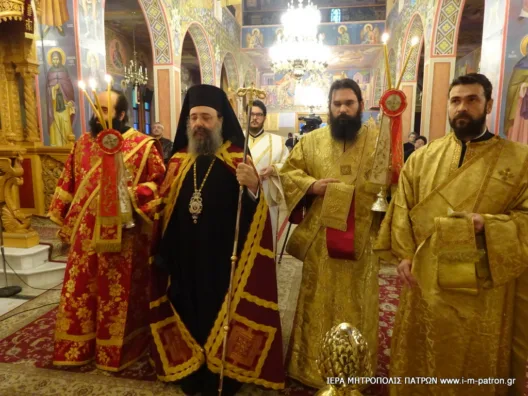 Ο Μητροπολίτης Χρυσόστομος στους Χαιρετισμούς, στον Αγιο Ελευθέριο Πατρών