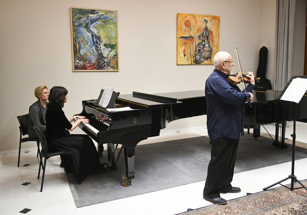 Συναυλία από την jazz μέχρι την κλασσική μουσική στο «Δευτέρες στο Ωδείο» Πάτρας ΦΩΤΟ 32 Συναυλία από την jazz μέχρι την κλασσική μουσική στο «Δευτέρες στο Ωδείο» Πάτρας ΦΩΤΟ