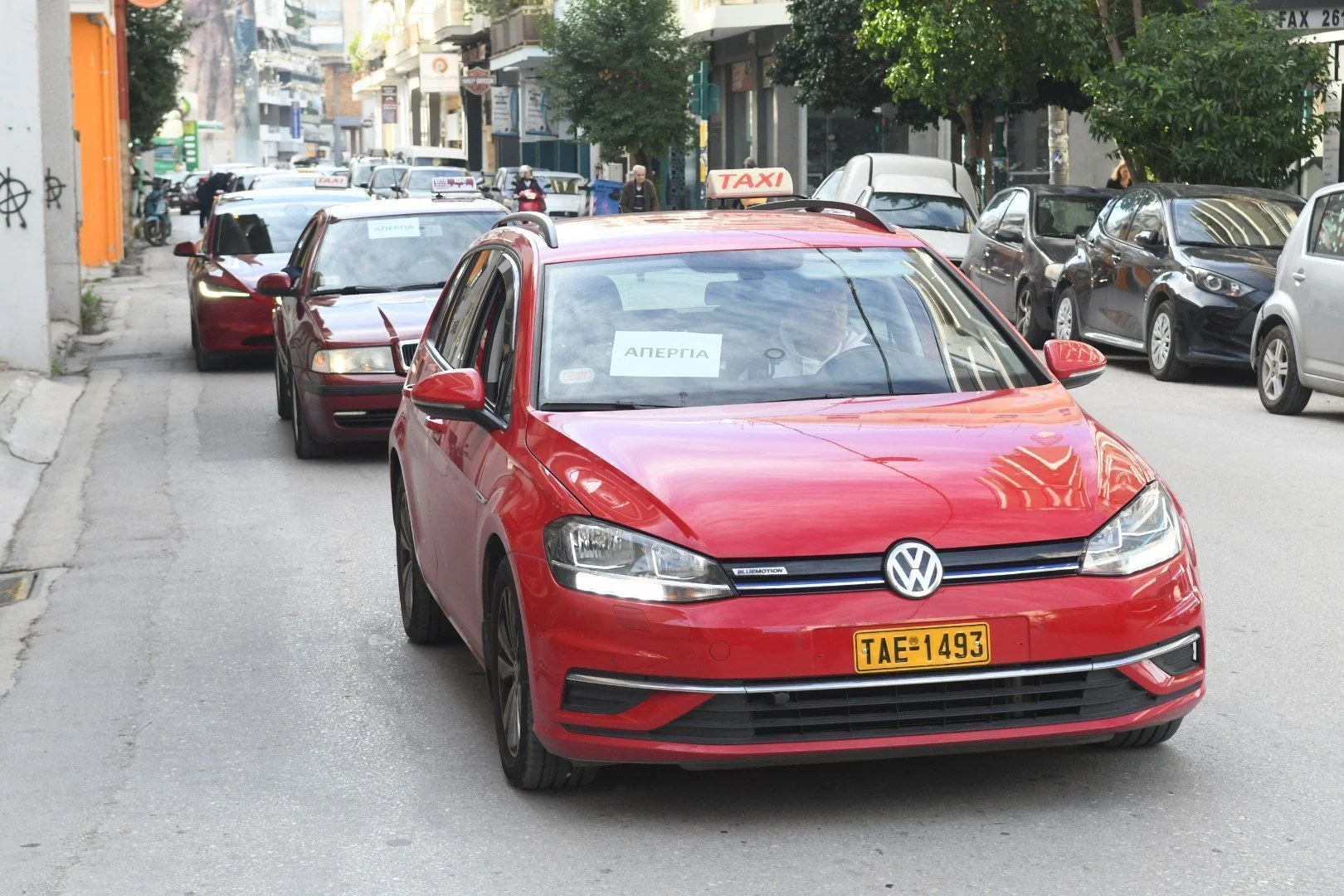 Πάτρα: Και σήμερα «χειρόφρενο» στα Ταξί – Πάνε στο Σύνταγμα οι ιδιοκτήτες τους