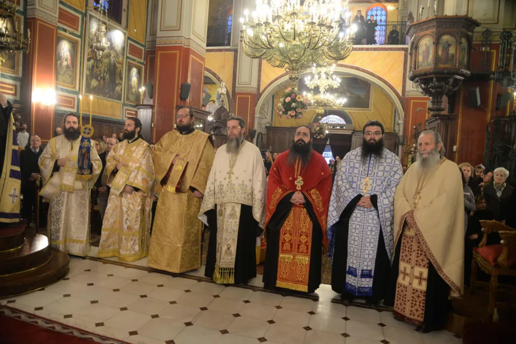Πάτρα: Λαμπρὸς εσπερινὸς στον Μητροπολιτικὸ Ναό της Πάτρας ΦΩΤΟ 36 Πάτρα: Λαμπρὸς εσπερινὸς στον Μητροπολιτικὸ Ναό της Πάτρας ΦΩΤΟ