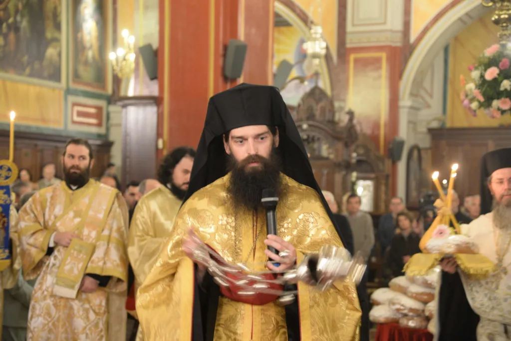 Πάτρα: Λαμπρὸς εσπερινὸς στον Μητροπολιτικὸ Ναό της Πάτρας ΦΩΤΟ 32 Πάτρα: Λαμπρὸς εσπερινὸς στον Μητροπολιτικὸ Ναό της Πάτρας ΦΩΤΟ