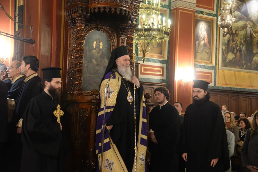Πάτρα: Λαμπρὸς εσπερινὸς στον Μητροπολιτικὸ Ναό της Πάτρας ΦΩΤΟ 29 Πάτρα: Λαμπρὸς εσπερινὸς στον Μητροπολιτικὸ Ναό της Πάτρας ΦΩΤΟ