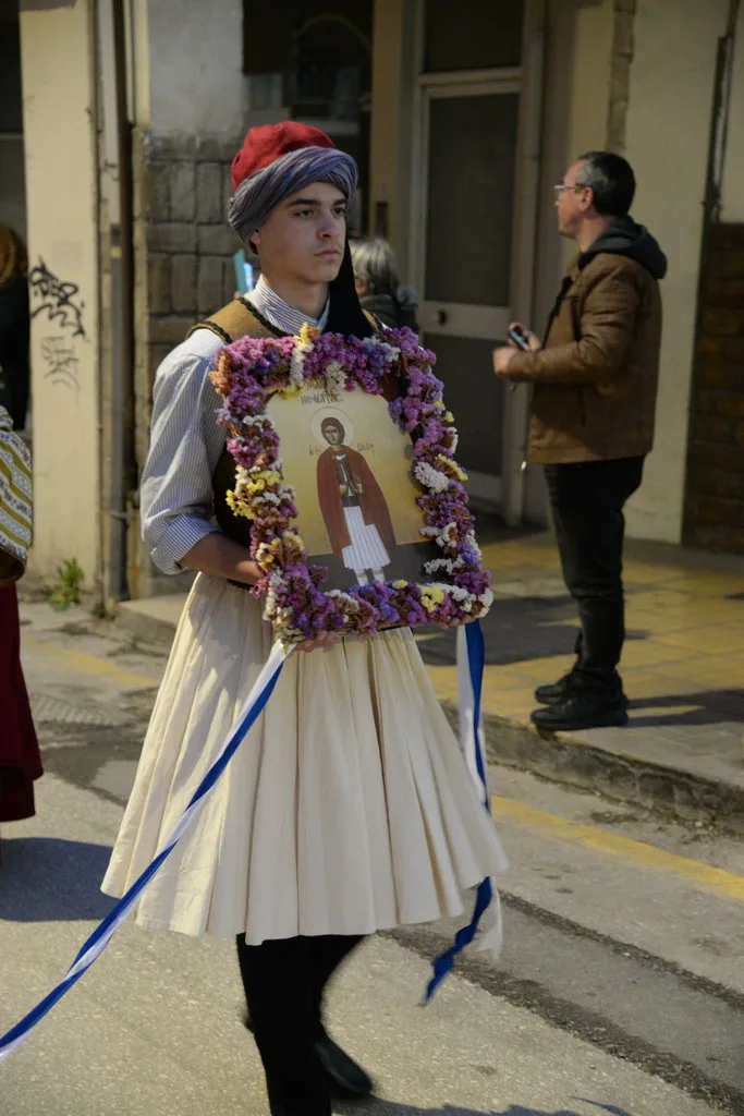 Η ιερὰ πομπὴ της Εκκλησίας και του Συλλόγου «Μωραΐτες εν χορώ» ΦΩΤΟ