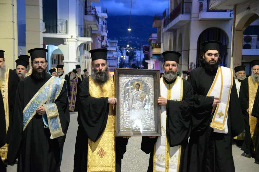 Η ιερὰ πομπὴ της Εκκλησίας και του Συλλόγου «Μωραΐτες εν χορώ» ΦΩΤΟ