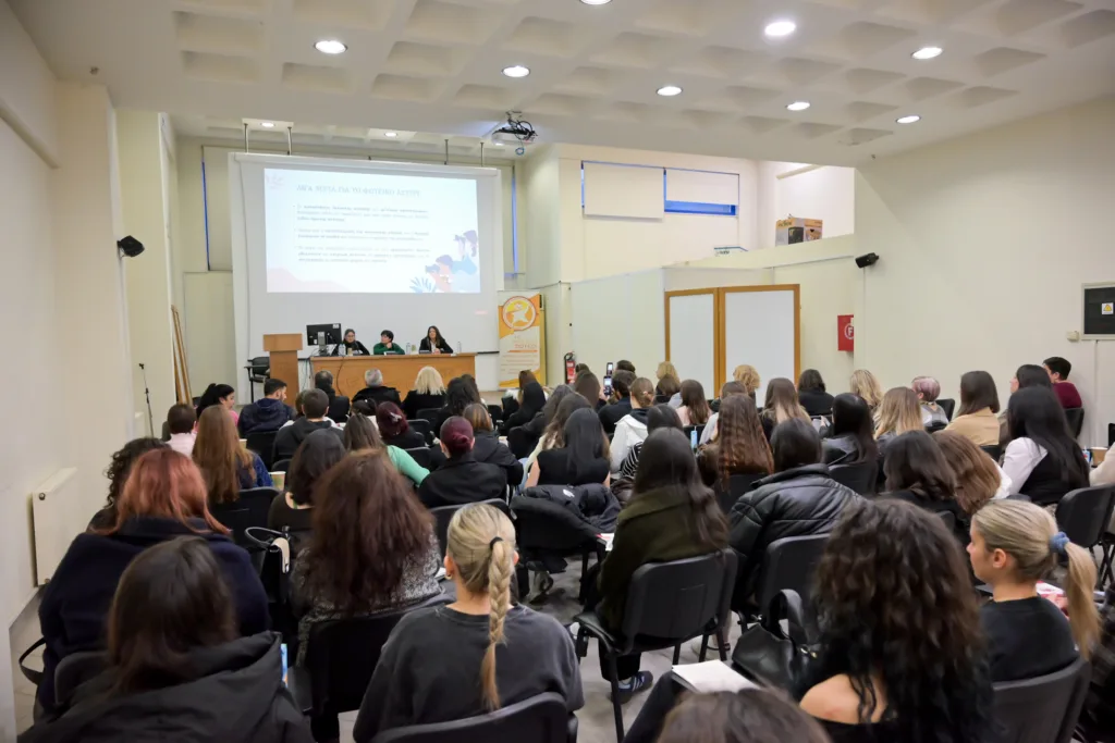 «Φωτεινές» παρεμβάσεις για την ευημερία των παιδιών στο ΤΕΕ ΦΩΤΟ 31 «Φωτεινές» παρεμβάσεις για την ευημερία των παιδιών στο ΤΕΕ ΦΩΤΟ