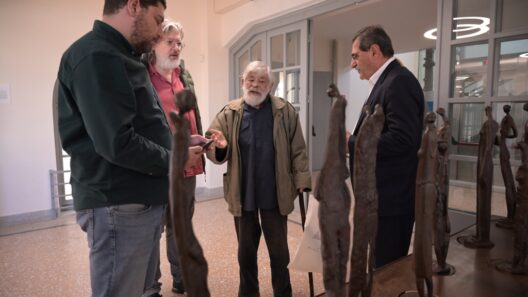 Ο καταξιωμένος γλύπτης Μεμάς Καλογηράτος με Πελετίδη ΒΙΝΤΕΟ-ΦΩΤΟ