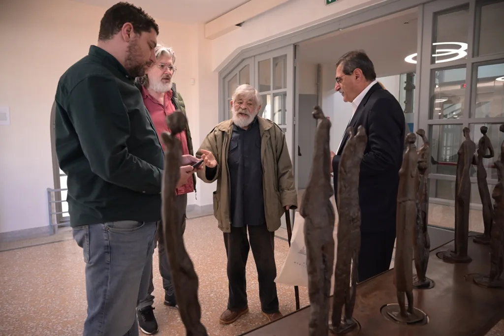 Ο καταξιωμένος γλύπτης Μεμάς Καλογηράτος με Πελετίδη ΒΙΝΤΕΟ-ΦΩΤΟ