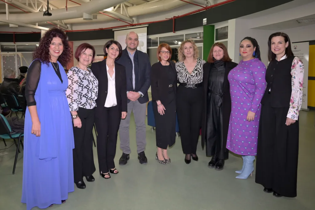 «Γυναίκα: χθες, σήμερα, αύριο. Μια ζωή γεμάτη ρόλους» από το Δίκτυο Μαιών ΦΩΤΟ 36 «Γυναίκα: χθες, σήμερα, αύριο. Μια ζωή γεμάτη ρόλους» από το Δίκτυο Μαιών ΦΩΤΟ