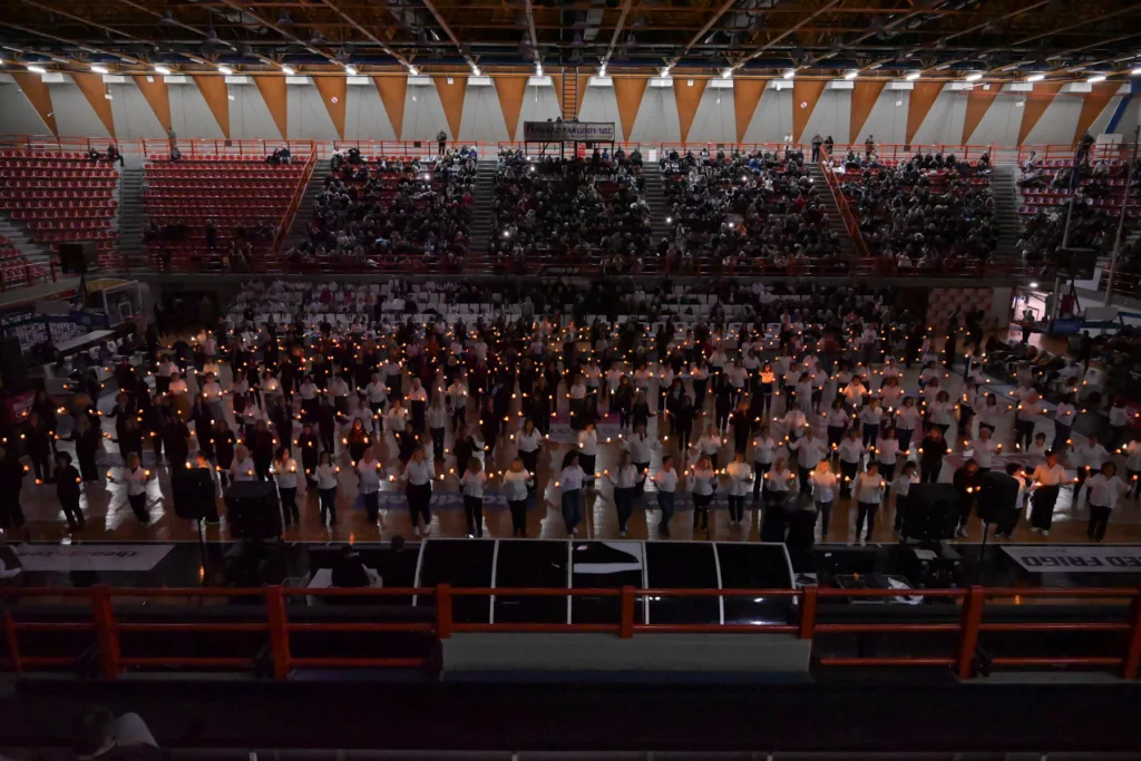 Εξακόσιοι χορευτές υποδέχτηκαν την άνοιξη με χορό στο «Τόφαλος»ΦΩΤΟ