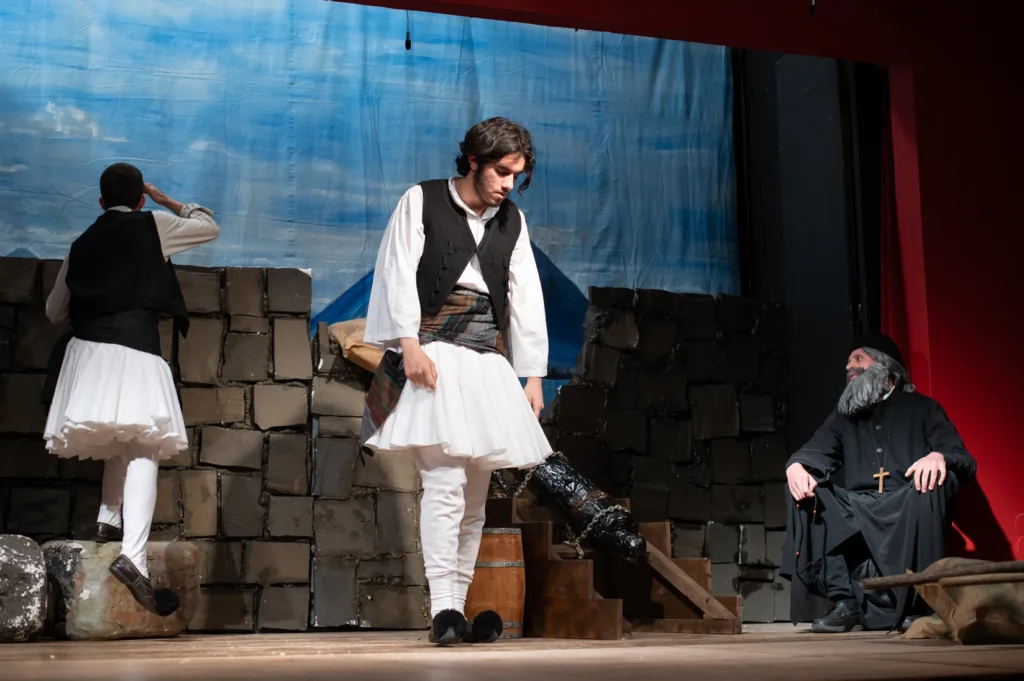 Αφιερωμένη στο «Μεσολόγγι η φετινή θεατρική παράσταση της Χριστιανικής Εστίας Πατρών ΦΩΤΟ