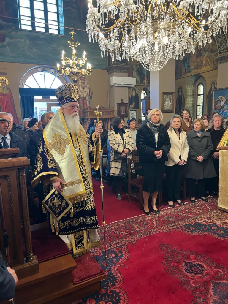 Η Αλεξοπούλου στην αρτοκλασία της Ένωσης Καλαβρυτινών Αθήνας για του Αγίου Αλεξίου ΦΩΤΟ 30 Η Αλεξοπούλου στην αρτοκλασία της Ένωσης Καλαβρυτινών Αθήνας για του Αγίου Αλεξίου ΦΩΤΟ