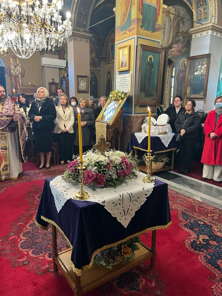 Η Αλεξοπούλου στην αρτοκλασία της Ένωσης Καλαβρυτινών Αθήνας για του Αγίου Αλεξίου ΦΩΤΟ 31 Η Αλεξοπούλου στην αρτοκλασία της Ένωσης Καλαβρυτινών Αθήνας για του Αγίου Αλεξίου ΦΩΤΟ