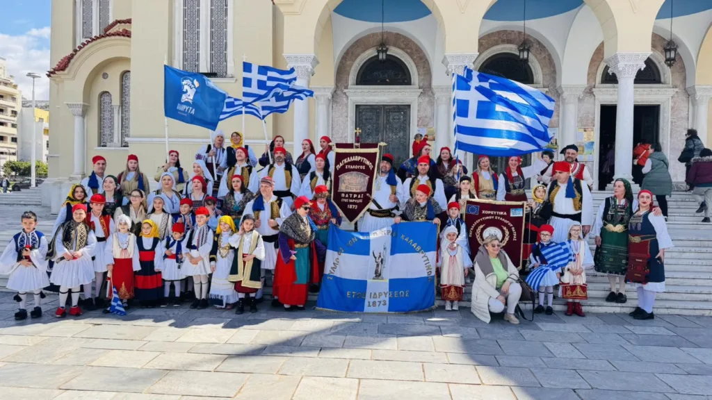 Ο Παγκαλαβρυτινός Σύλλογος Πατρών επικεφαλής της παρέλασης ΦΩΤΟ
