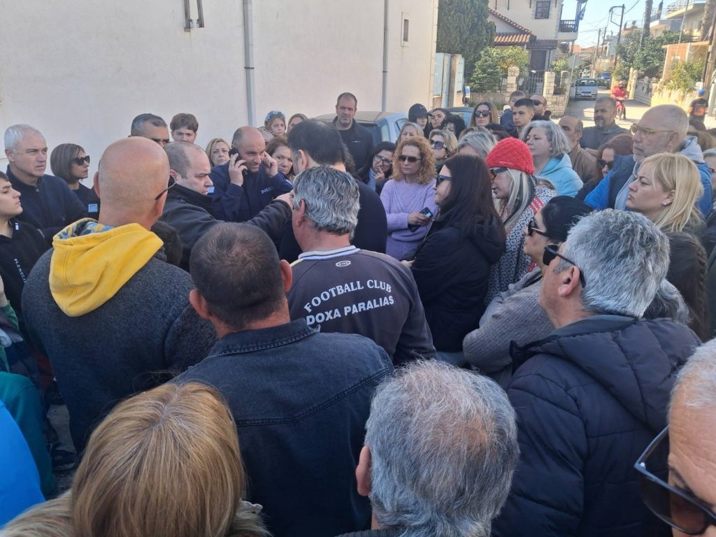 Παραλία Πατρών: Διαμαρτυρίες κατοίκων για κεραία κινητής τηλεφωνίας ΦΩΤΟ