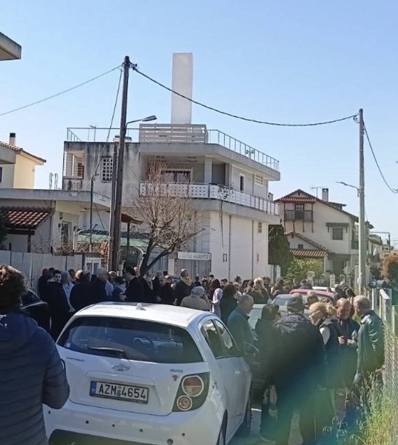 Παραλία Πατρών: Διαμαρτυρίες κατοίκων για κεραία κινητής τηλεφωνίας ΦΩΤΟ