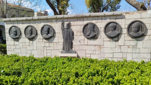 Ο Μητροπολίτης Χρυσόστομος για την αναπαράσταση της ορκωμοσίας από τον Παλαιών Πατρών Γερμανό ΦΩΤΟ